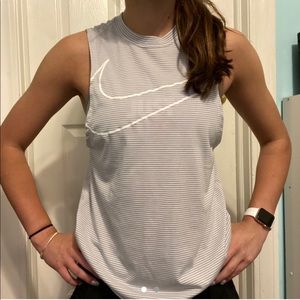 nike tank top! size small